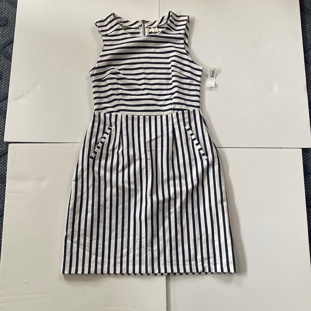 OLD NAVY white/navy blue dress